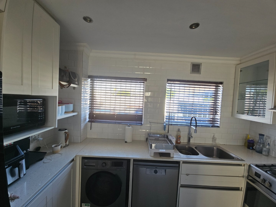 4 Bedroom Property for Sale in Marina Da Gama Western Cape